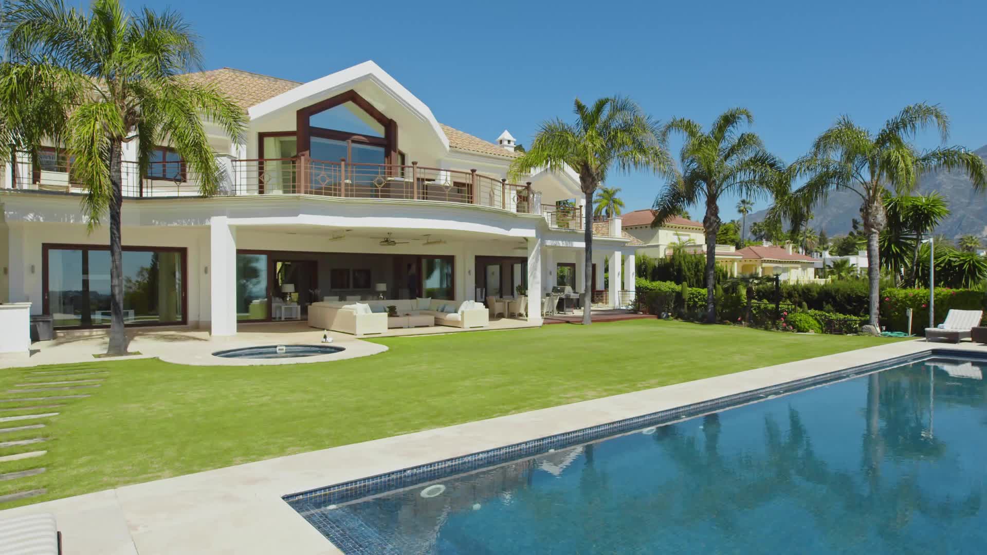 Welcome to Callum Swan #1 Luxury Real Estate in Marbella
